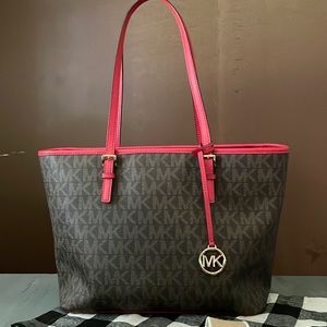 Michael Kors purse